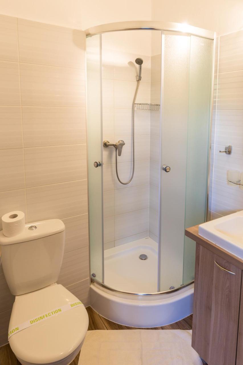 Bed & Breakfast Hotel Perla Nove Mesto nad Vahom Exterior photo